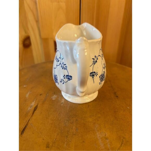 Myott Staffordshire FINLANDIA Creamer England (8858) - Picture 2 of 6